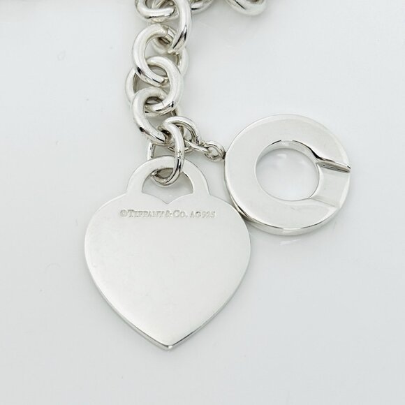 Authentic Return Tiffany Etched Bow Arrow Heart Tag Toggle Necklace in Silver - Picture 4 of 8